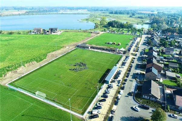Aanleg kunstgras voetbalveld KVV Dilsen-Stokkem - Sportinfrabouw NV